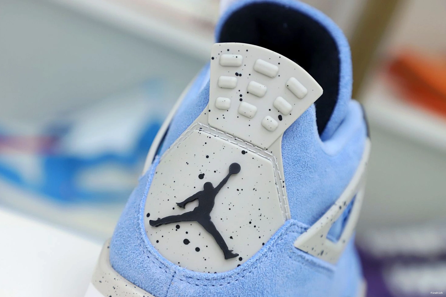 4 BLUE UNIVERSITY AIR JORDAN 0712